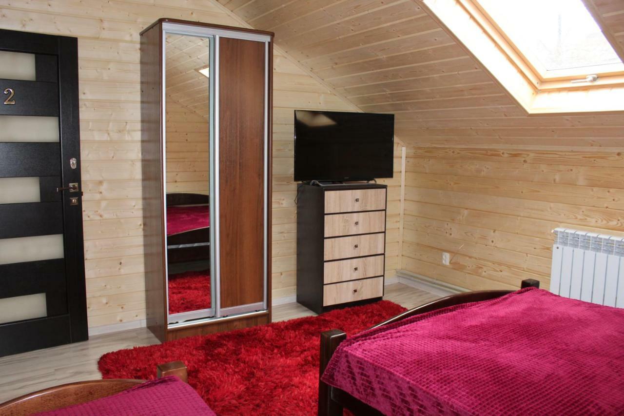 У Інни Hotel Mizhhirya  Bagian luar foto