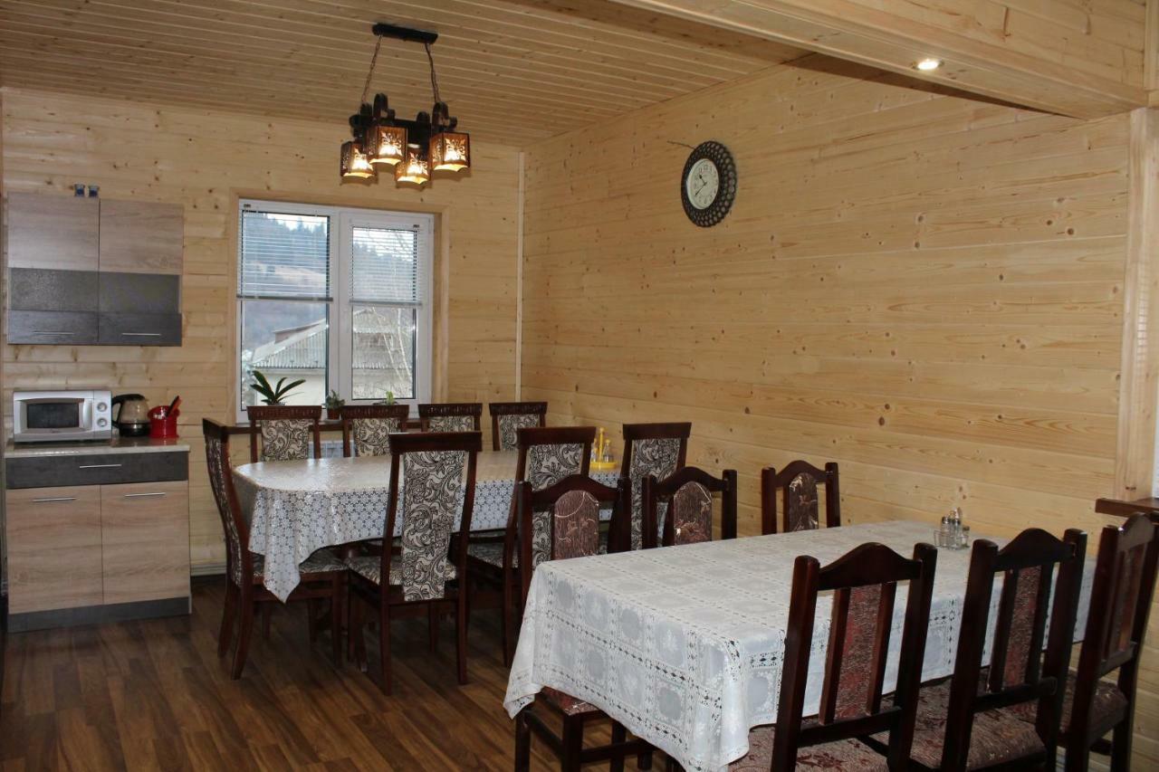 У Інни Hotel Mizhhirya  Bagian luar foto
